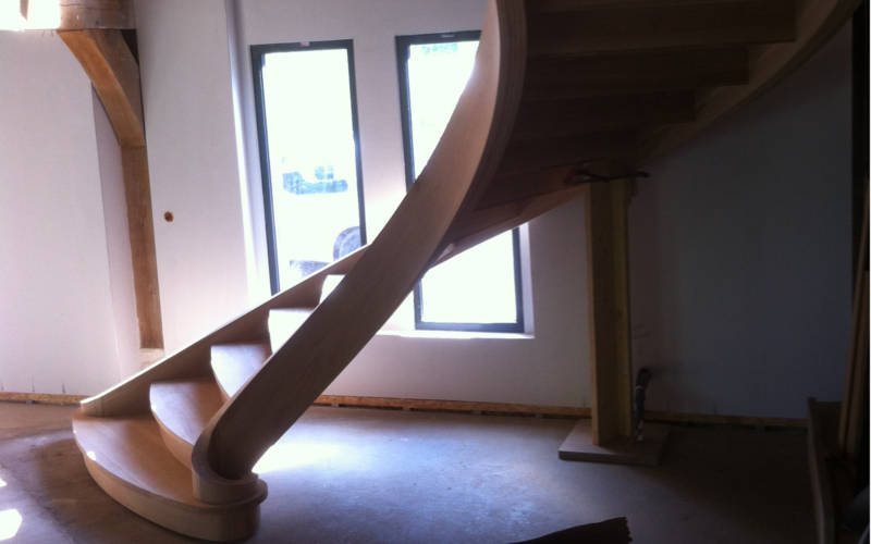 Escalier hélicoïdal de profil.