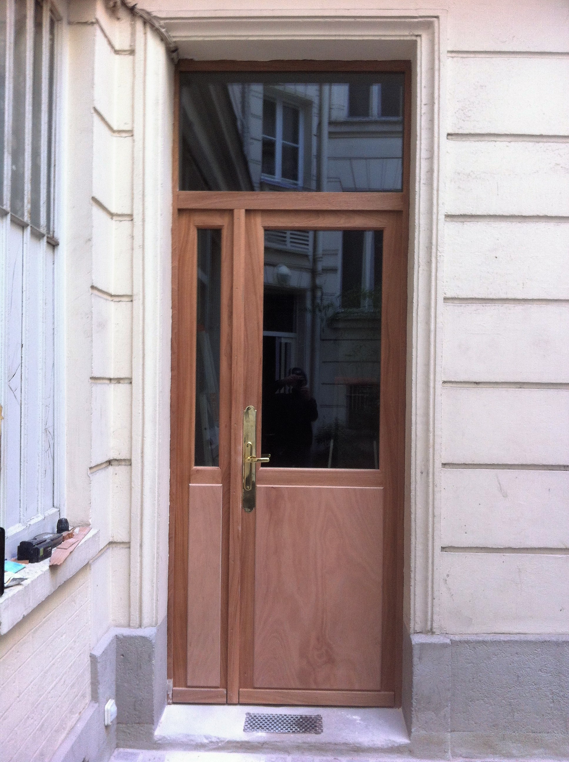 Porte sur cour